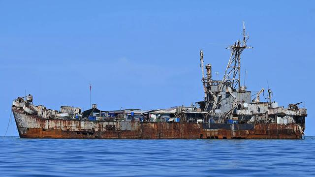 美媒公布仁爱礁坐滩破船近况甲板上太阳能板、房屋等设施齐全！(图6)