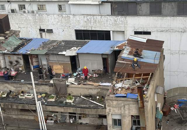 硚口区开展火灾防控专项行动拆除违章搭建消除安全隐患(图4)