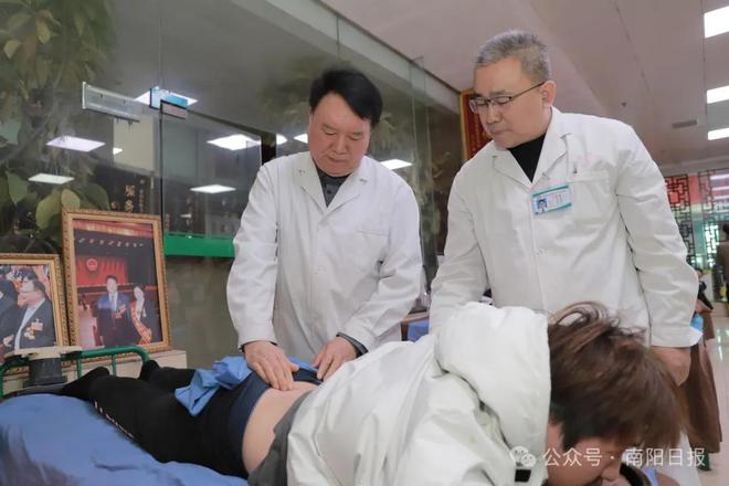 kaiyun网站：医者之光——中医骨伤专家崔树平速写(图4)