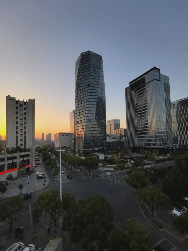 远看浙江像银行近看浙江像板房为啥贵州人喜欢去打工？