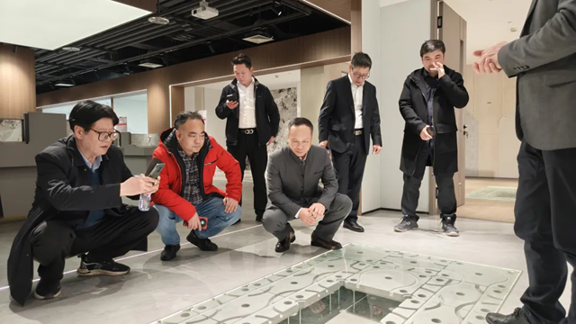 辽装协刘兴贵会长应邀出席北新建材和能人居科技集团的行业研讨活动(图11)