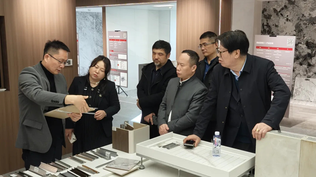 辽装协刘兴贵会长应邀出席北新建材和能人居科技集团的行业研讨活动(图12)