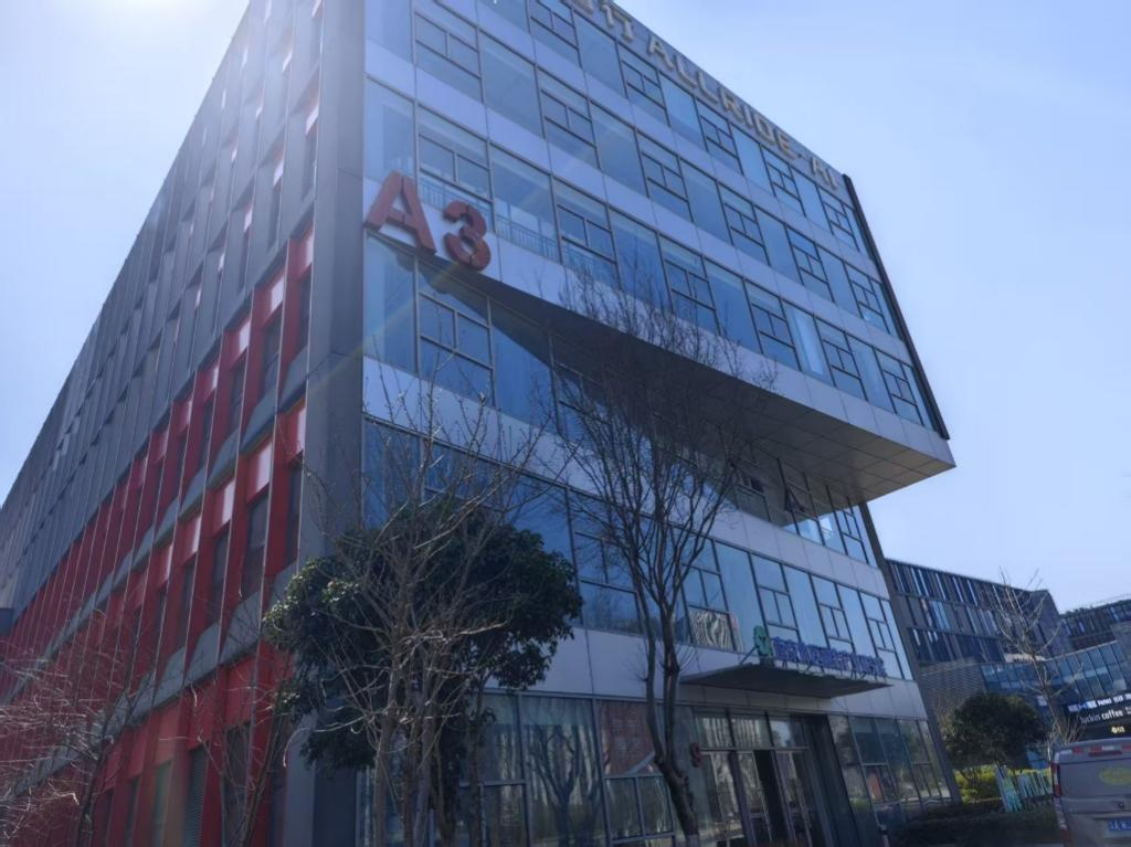 “9年‘夭折’5家”：新能源汽车产业过度内卷的南京样本(图3)