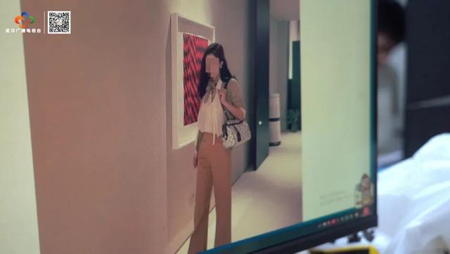 破门而入！武汉警方抓获32名“白富美”！(图1)