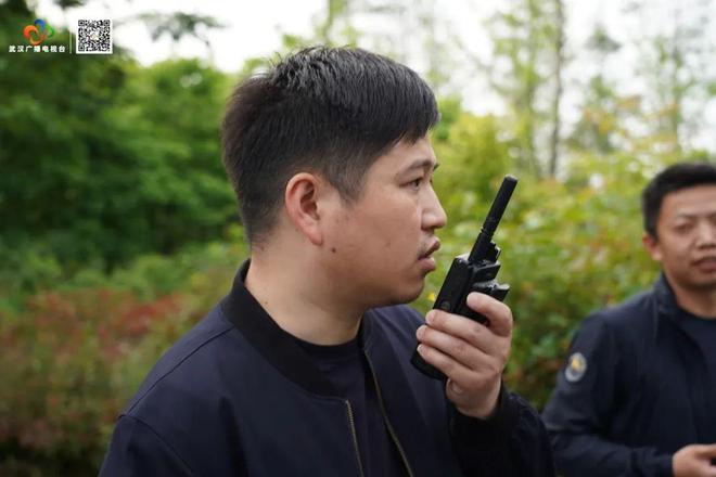 kaiyun网站：破门而入！警方抓获32名“白富美”(图2)