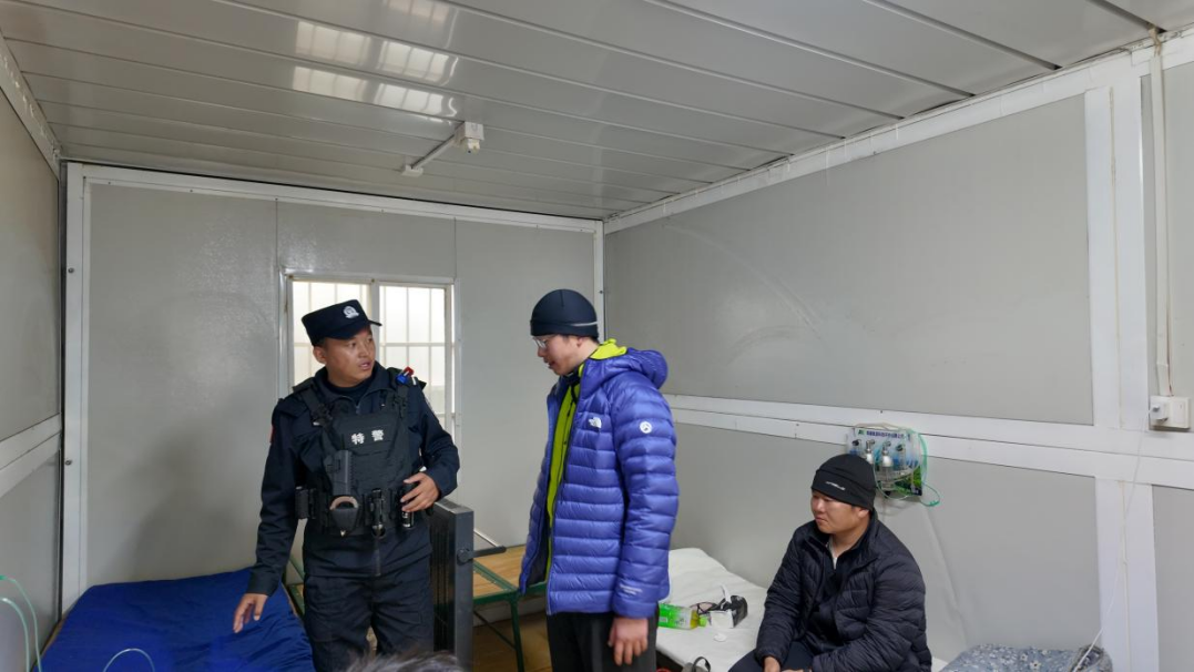 海拔5118米！新藏线“生命禁区”里的“雪域驿站”(图7)