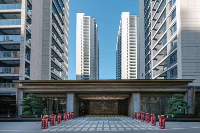 龙湖·青雲赋提前1月圆满交付以卓越兑现力重塑昆明书包房标杆