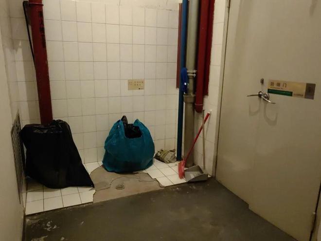 直击深圳多区高层建筑消防细节！记者走访多处接报即改(图8)
