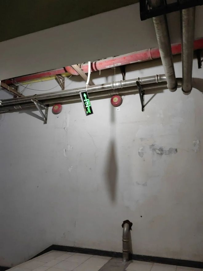 直击深圳多区高层建筑消防细节！记者走访多处接报即改(图9)