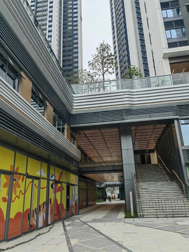 直击深圳多区高层建筑消防细节！记者走访多处接报即改(图14)