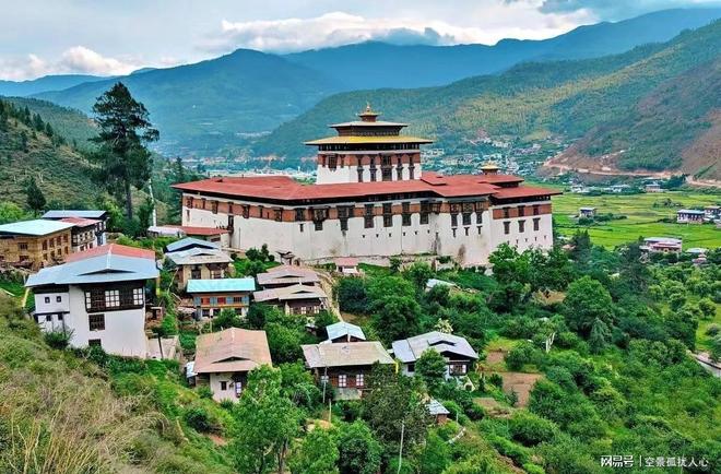 中国在争议区建22个村庄不丹已拆光建筑印度只能干着急(图11)