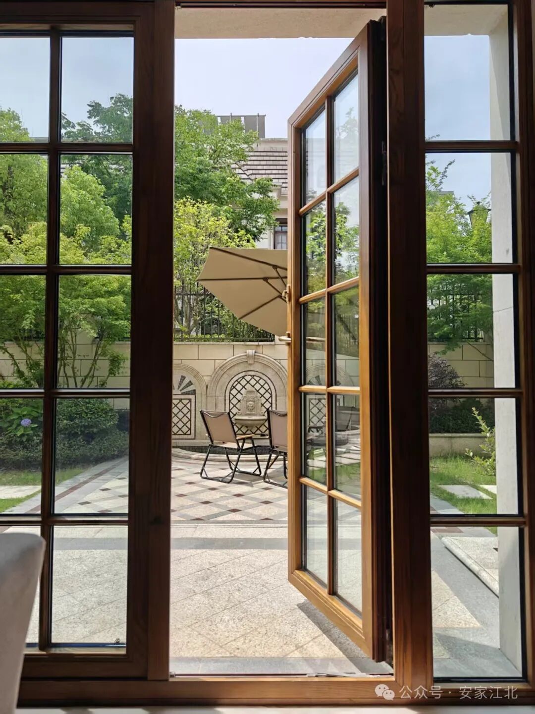 kaiyun网站：风向突变！富豪们正扎堆杀回楼市南京别墅突然发力(图11)