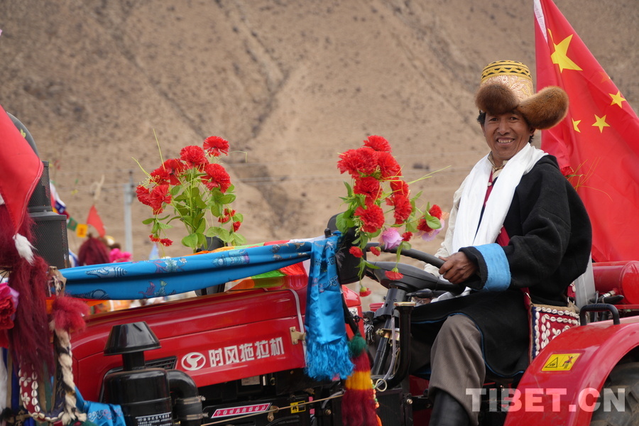 雪域春归山河如愿——写在西藏百万农奴解放67年之际(图2)