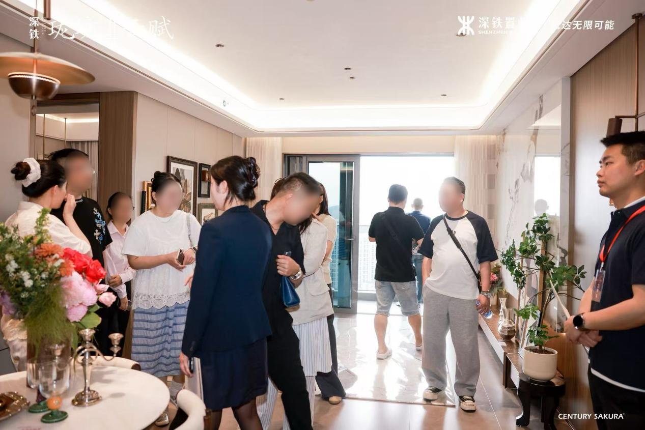 深铁珑境4栋样板房开放！花海+森系园林实景太圈粉了(图1)