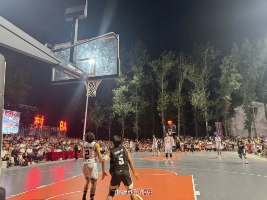 皖北这个村的篮球凭什么这么火？(图1)